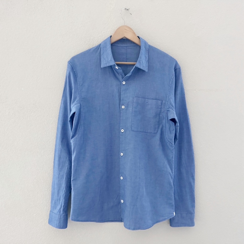 Lululemon All Town Buttondown Shirt Mens Med Blue Collared Classic Work Casual - Picture 4 of 12